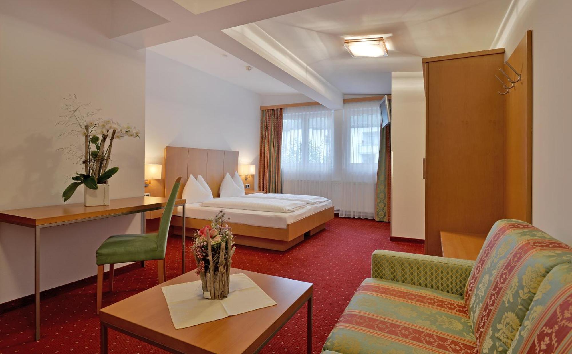 Hotel Tiroler Stuben Worgl Room photo