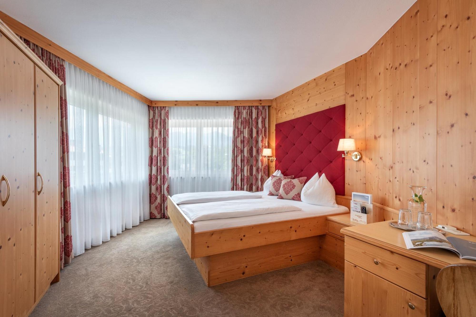 Hotel Tiroler Stuben Worgl Exterior photo